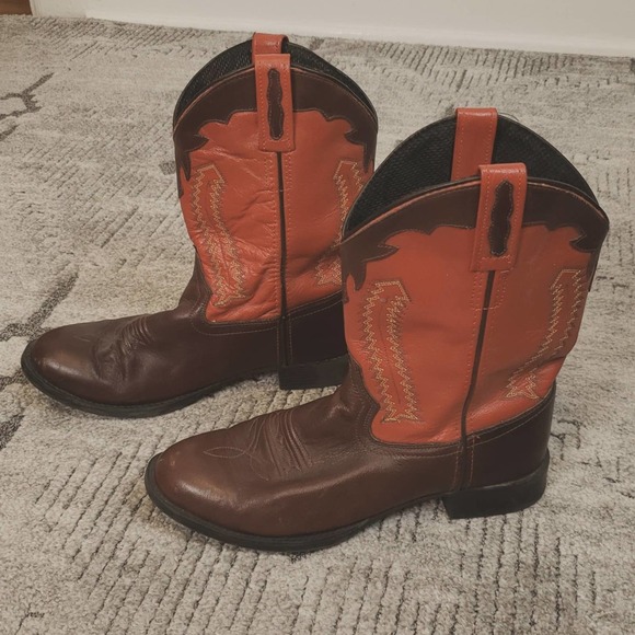 Old West Short Shaft Red Cowboy Boots - Picture 4 of 9